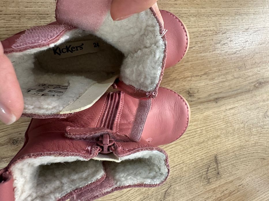 Детски обувки KicKers, чисто нови 24 номер