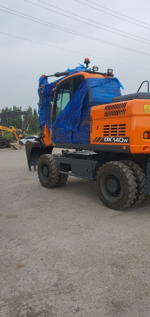 Doosan DX140W 2023 yil