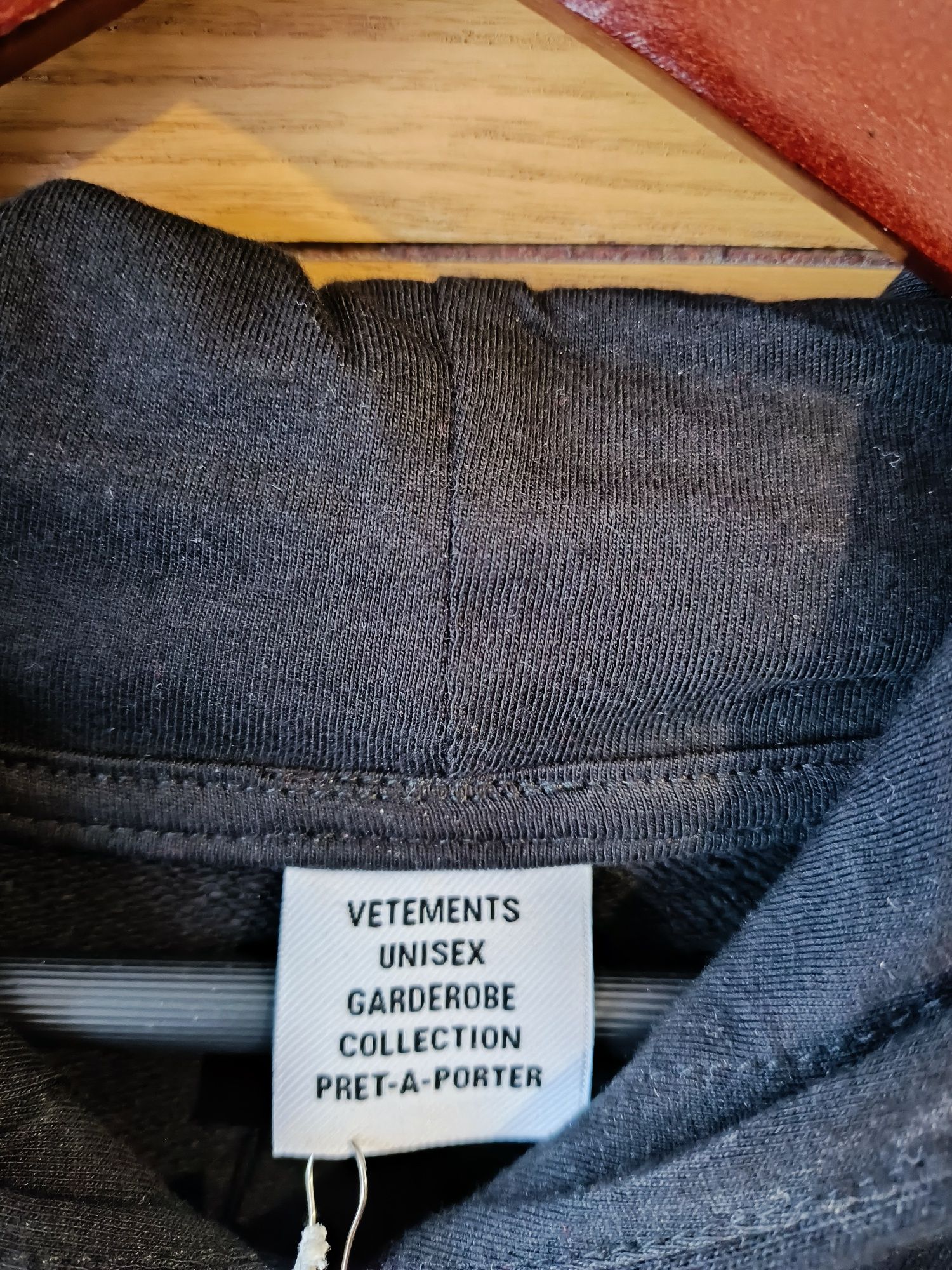 НОВ | суитшърт VETEMENTS. unisex
