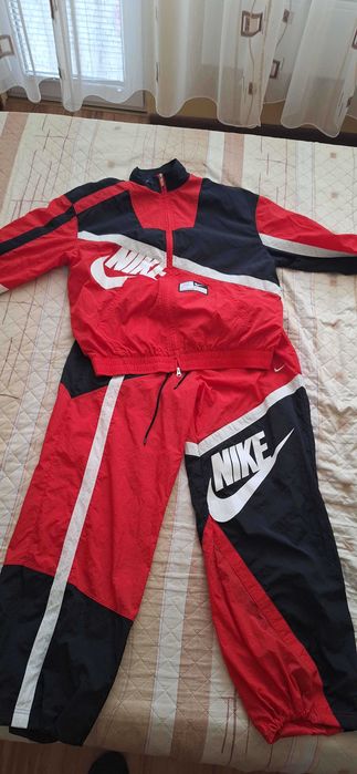 Nike шушляков woven tracksuit екип