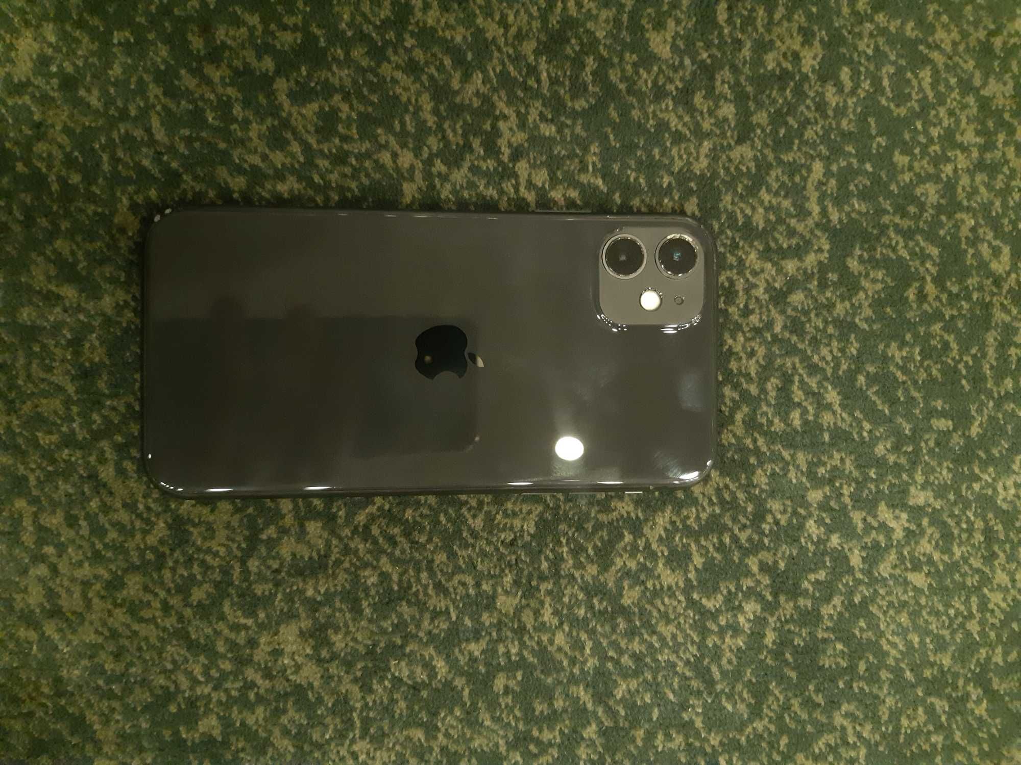 Iphone 11.  Apple