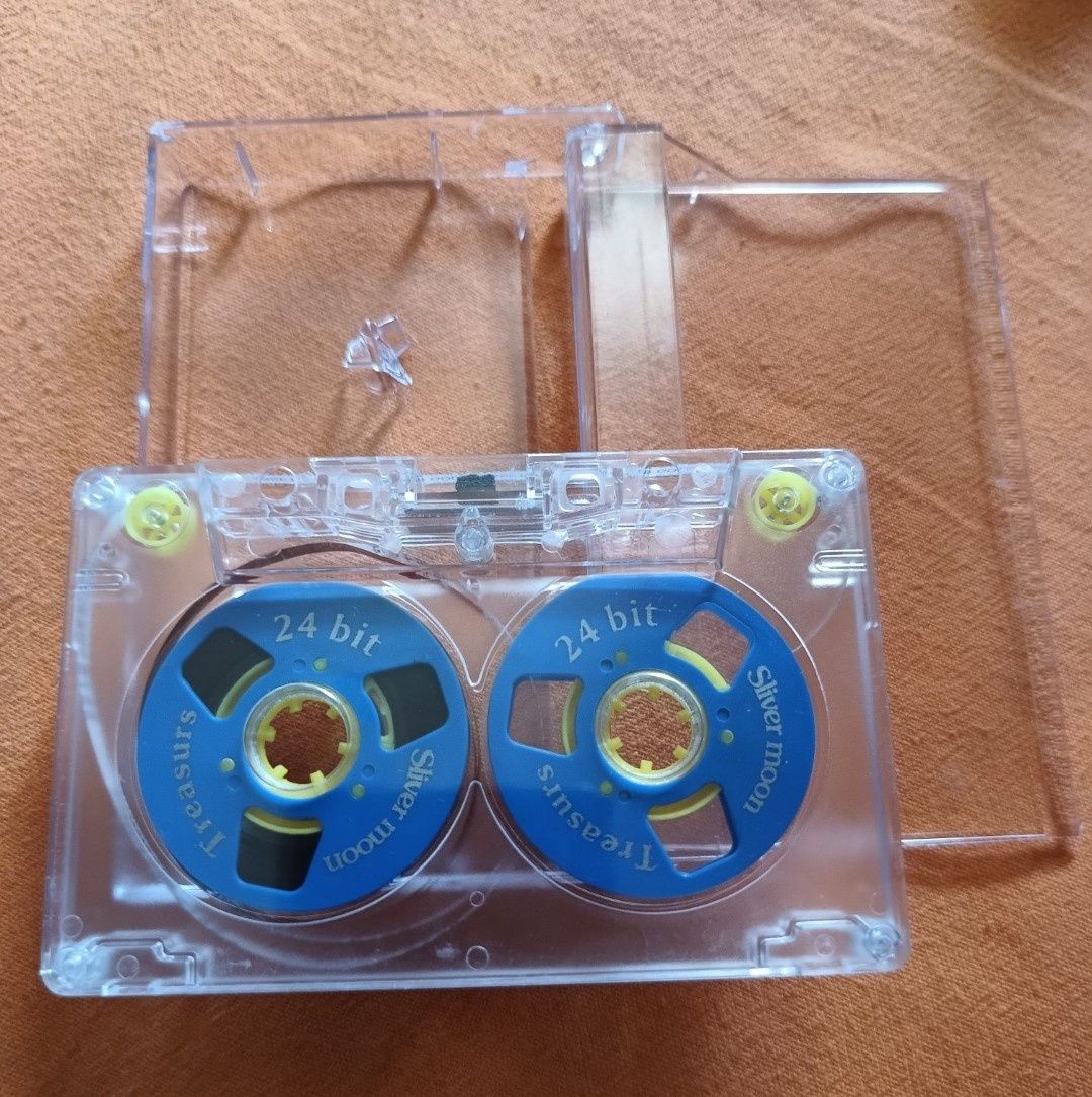 Casete audio cu role