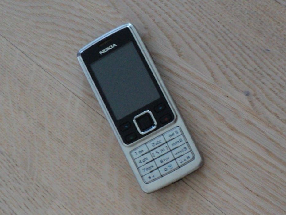 REAL VINTAGE! Telefon NOKIA, posibil functional, de colectie sau piese