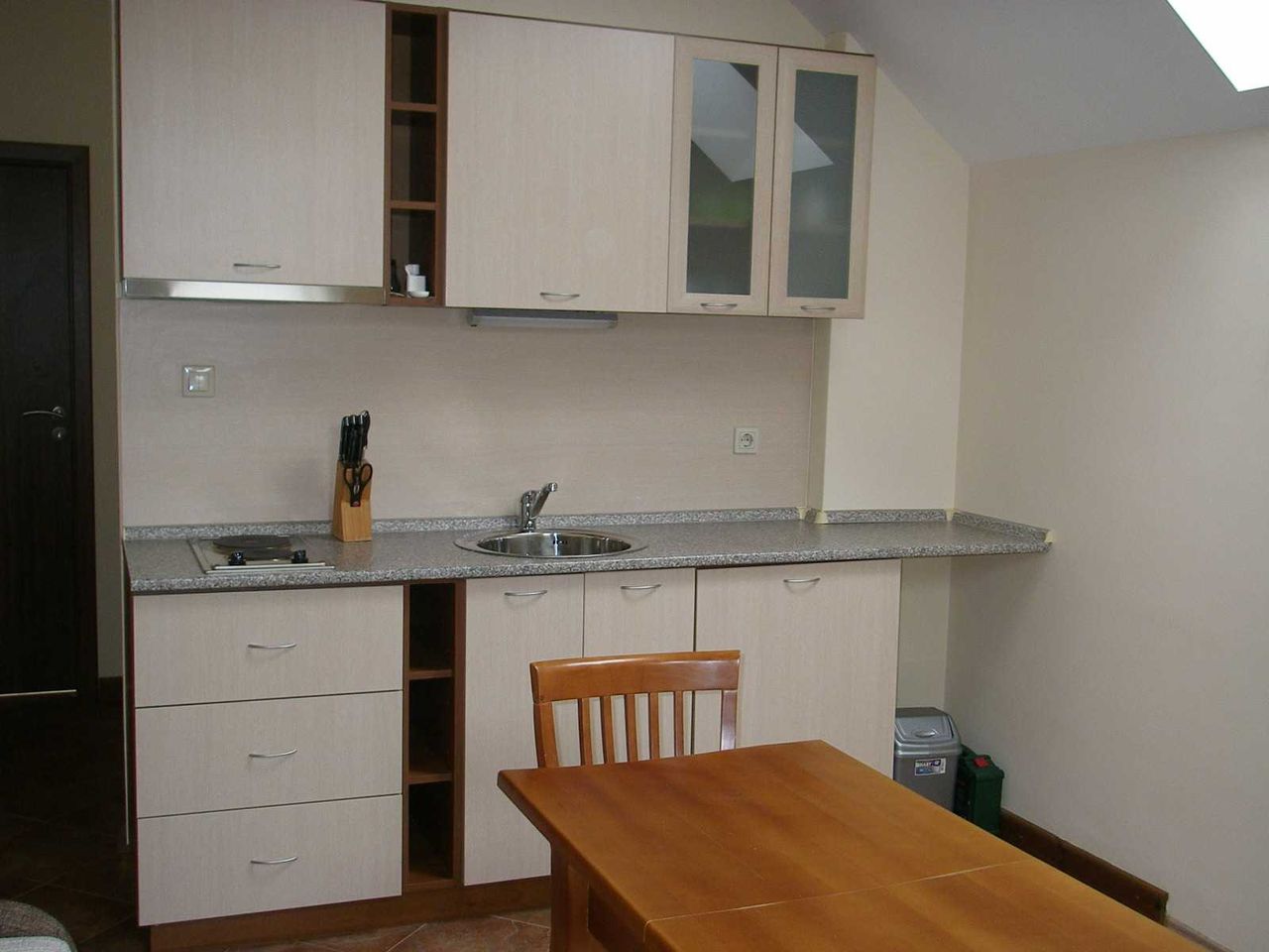Дава се под наем Двустаен апартамент в Банско - 55 кв.м за 306 € - Снимка #2