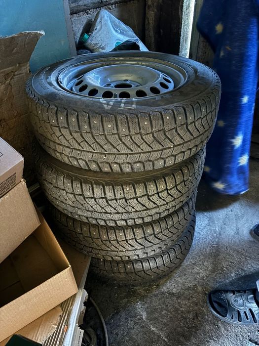 Продам диски с зимней резиной