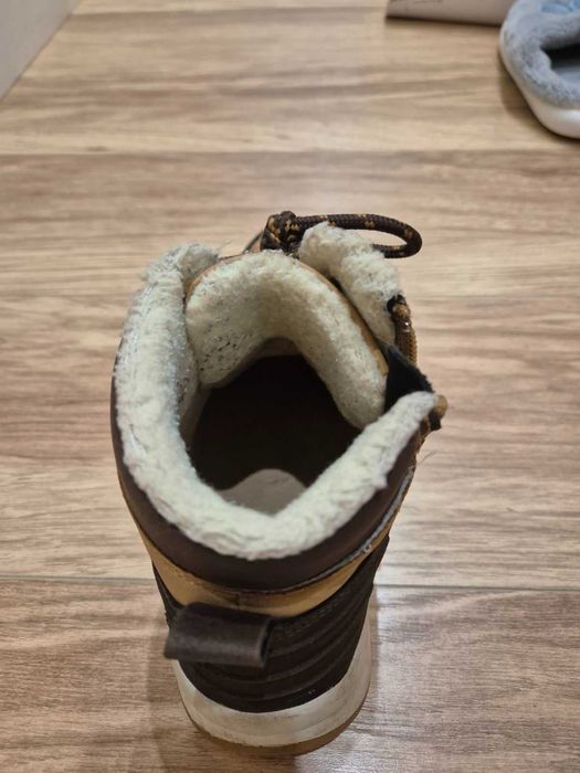 Зимни топли обувки. Номер 39