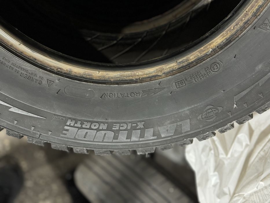 Michelin latitude 215/70/16