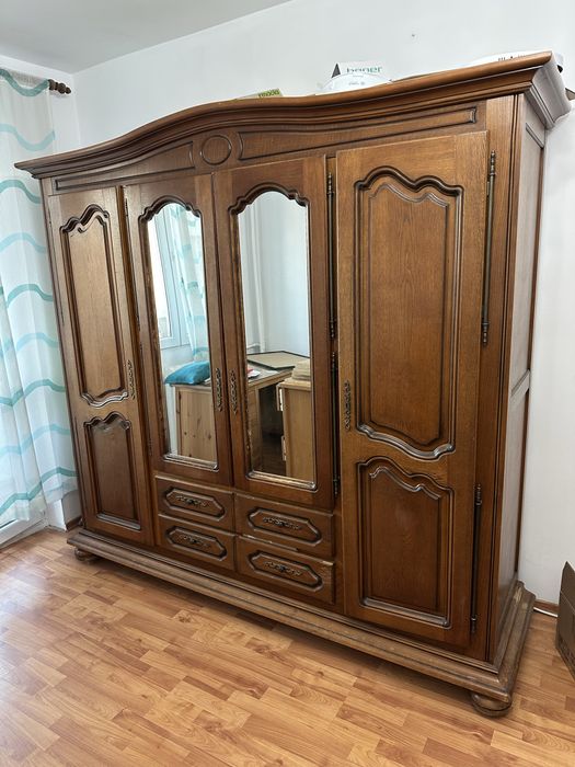 Dulap Lemn masiv stare buna