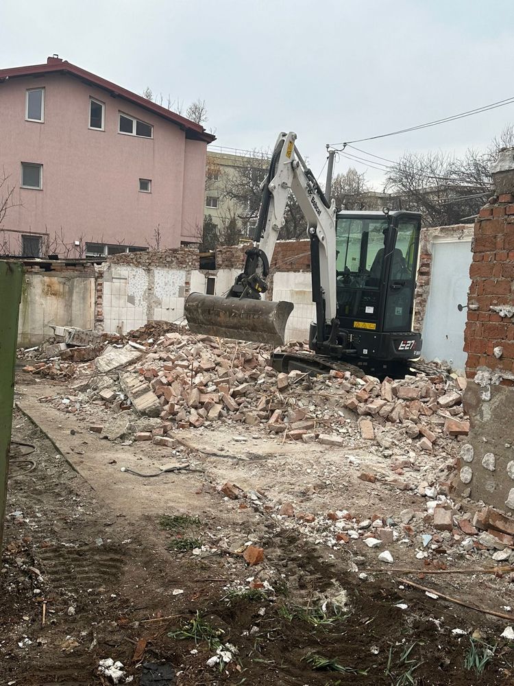 Inchiriez Miniexcavator,Buldoexcavator cele mai mici preturi