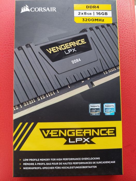 Kit memorie ram Corsair Vengeance LPX DDR4  16 GB la 3200Mhz