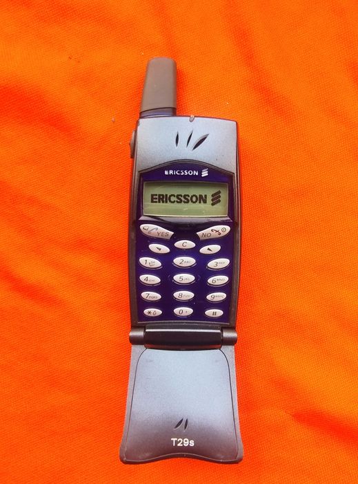 Ericsson T29s ( decodat,lb română, baterie refurbished)