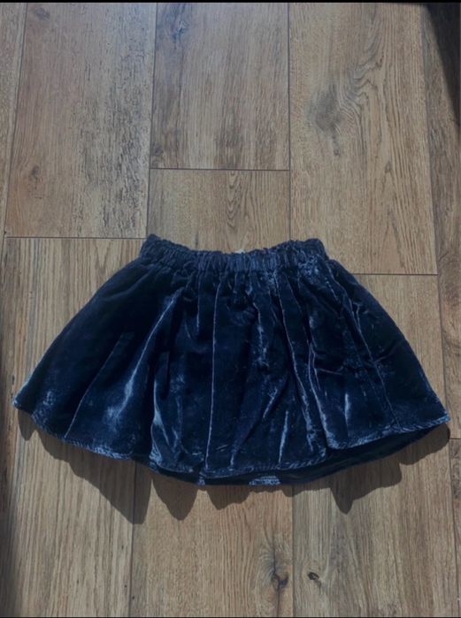 H&M fusta bleumarin- nou cu eticheta