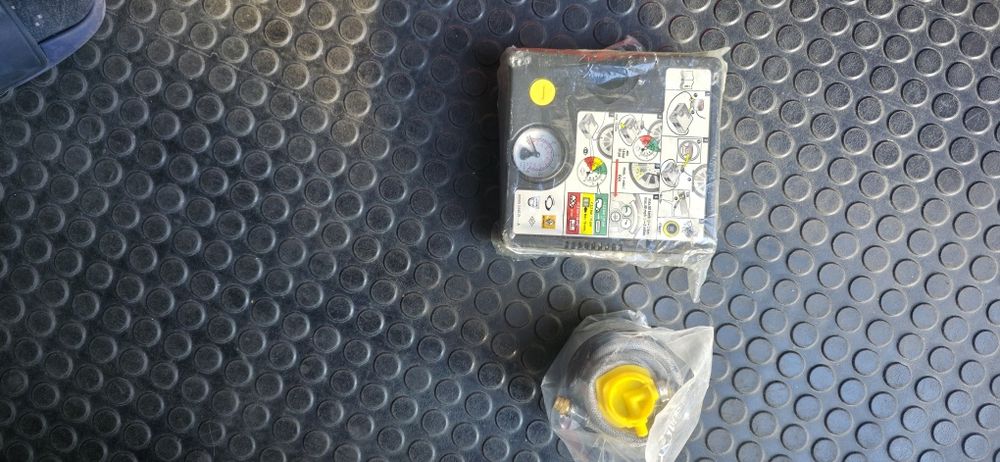 Compresor original renault/dacia+kit de pana original Nou!