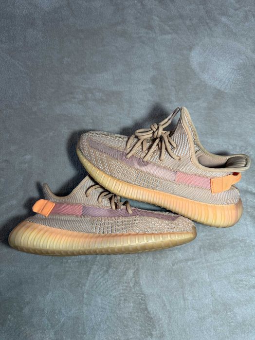 Yeezy 350 Clay – 42 2/3