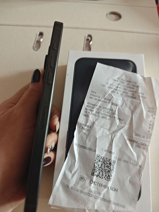 iPhone 15 Pro Max  256GB - Отлично състояние + Гаранция + 6 кейса