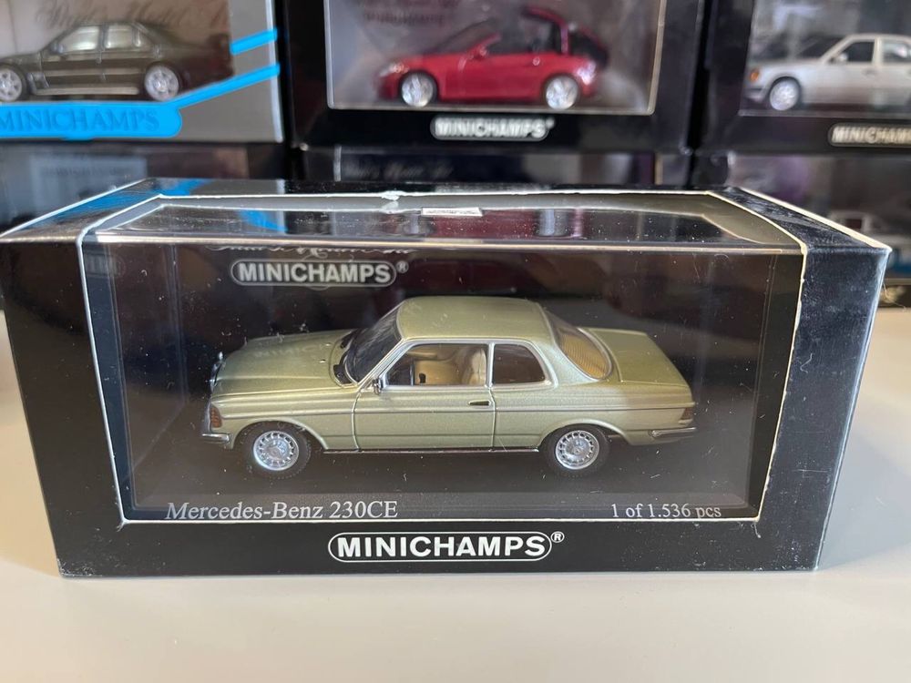 Macheta Mercedes 230 CE 1:43 Minichamps