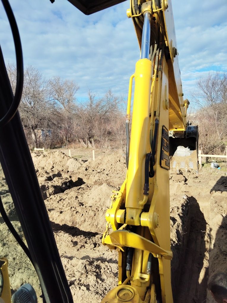 Pamint negru pt gradina închirieri buldoexcavator