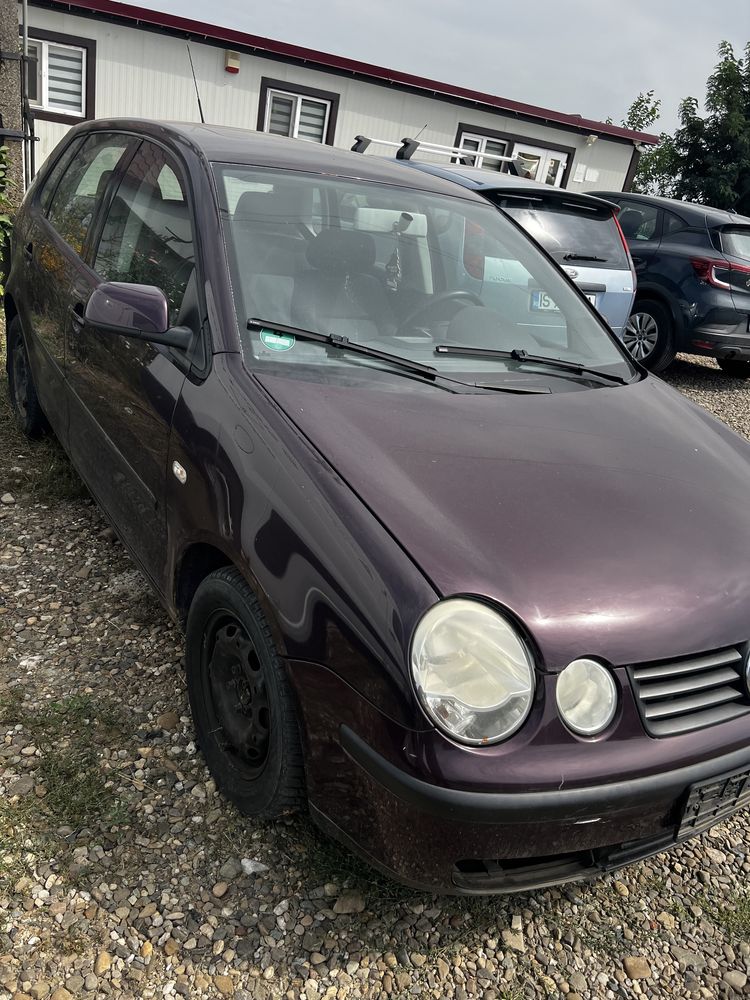 Dezmembrez vw polo din 2003