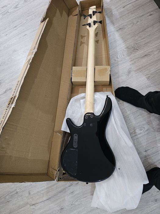 Chitara ibanez noua desfăcută decât pentru poze