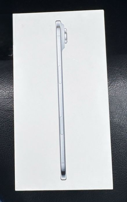 Iphone Air 256ГБ 12месеца гаранция. Чисто нов неразпечатан