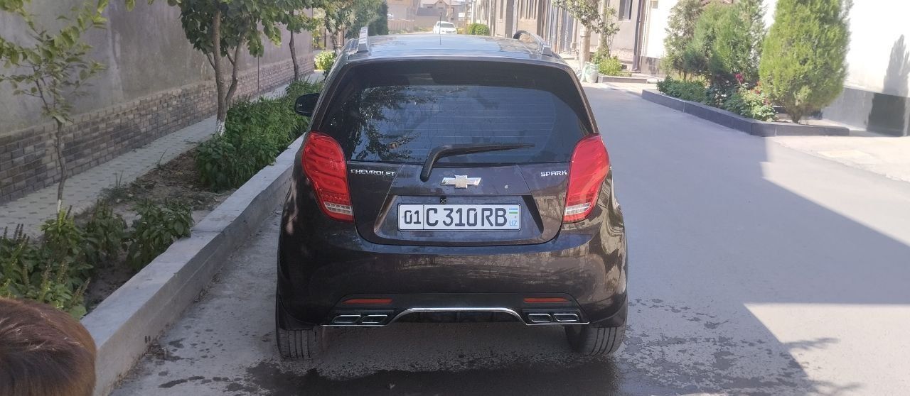 Spark 4 pozitsiya oʻzimizniki dallorlarsiz