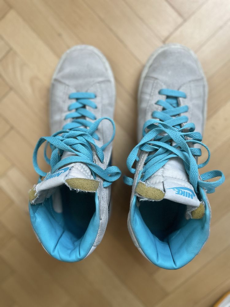 Дамски кецове Nike Jordan  и Nike