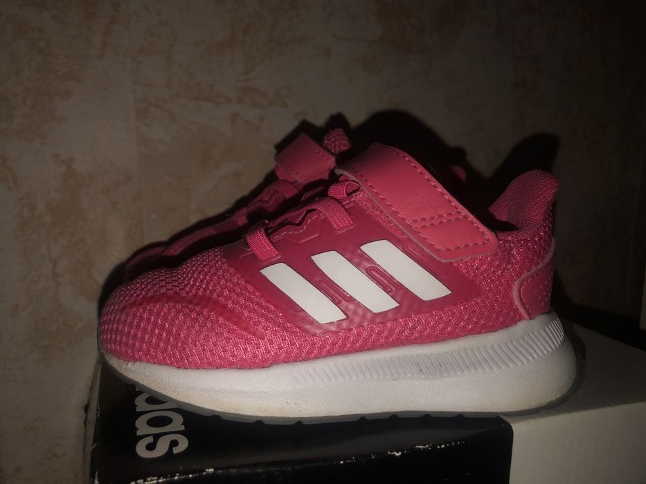 Бебешки маратонки adidas