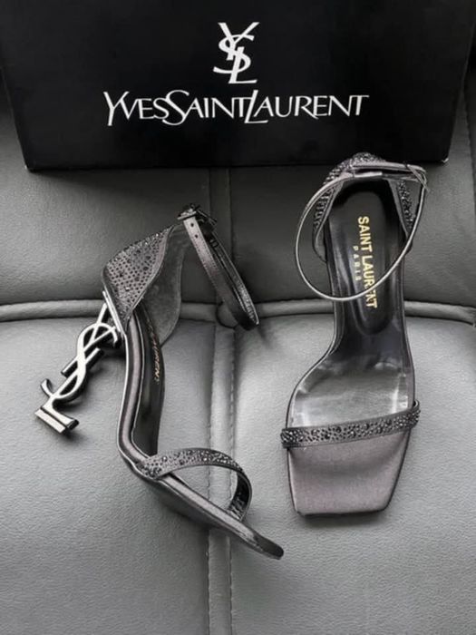 Sandale ysl cu pietre , livrare cu dpd cu verificare
