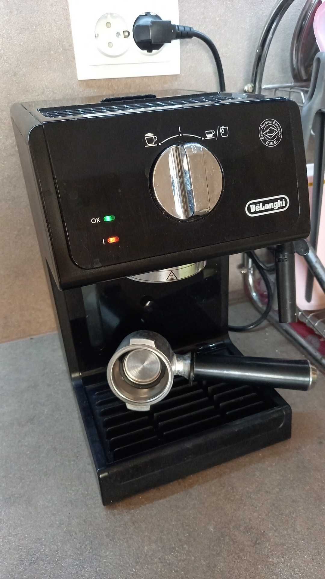 Кафе машина Delonghi