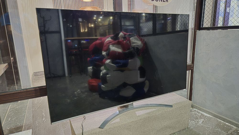 Телевизор LG 65 дюймов в идеальном состоянии