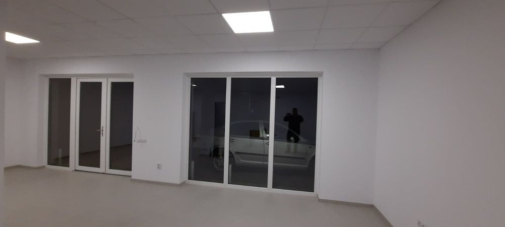 Închiriez spațiu comercial 75 mp