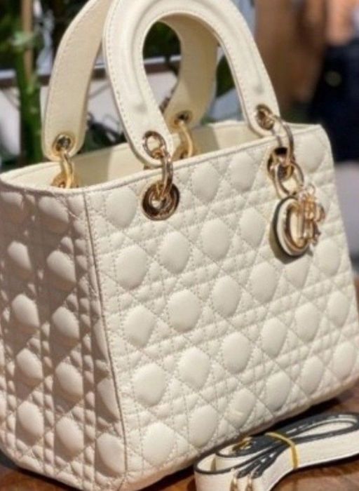 Geanta crem Dior Lady, accesorii metalice,saculet, etichetă