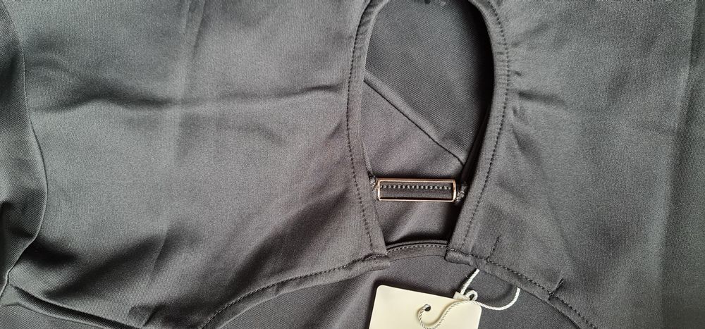 Черна секси рокля