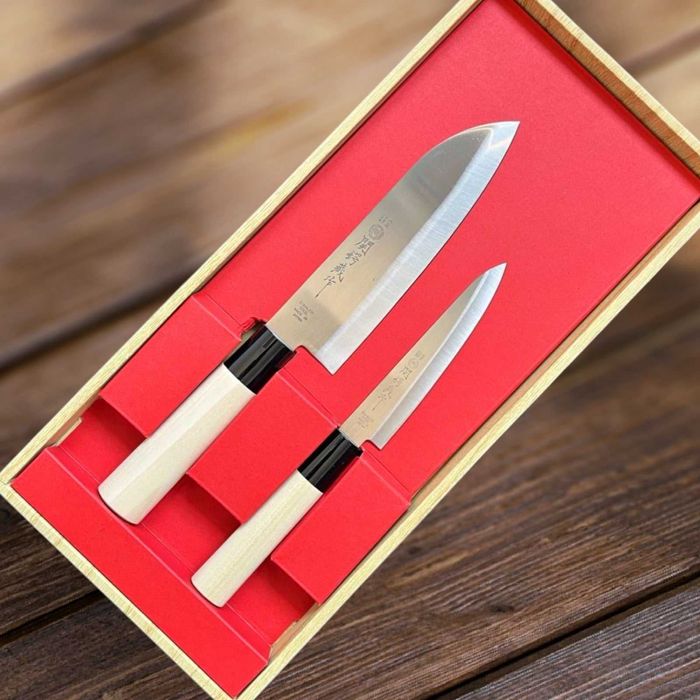 Set cadou 2 cutite Santoku & Petty
Set cadou 2 cutite Santoku & Petty