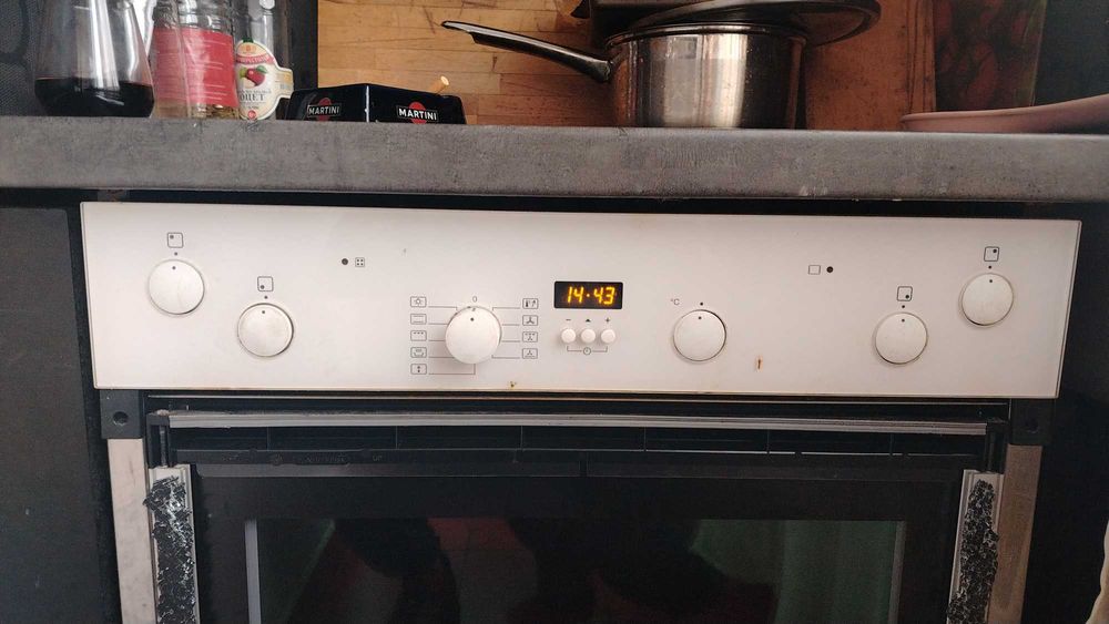 Фурна с керамични котлони Miele