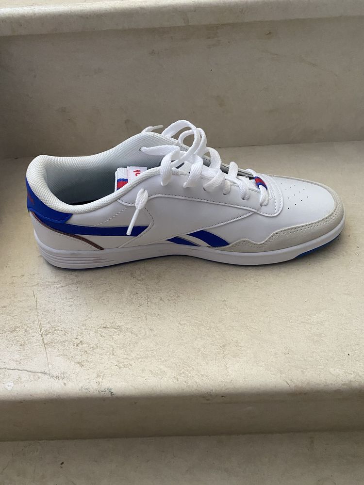 Маратонки Reebok номер 42.5 нови неизползвани