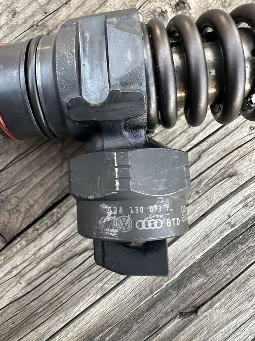 Помпа Дюза 1,9 TDI 073 F