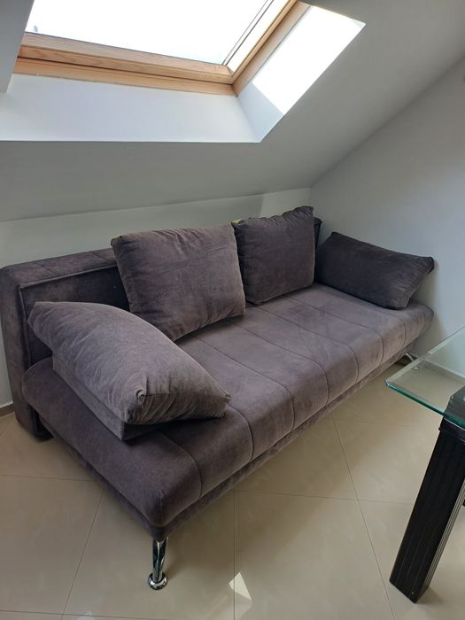 Разтегателен диван