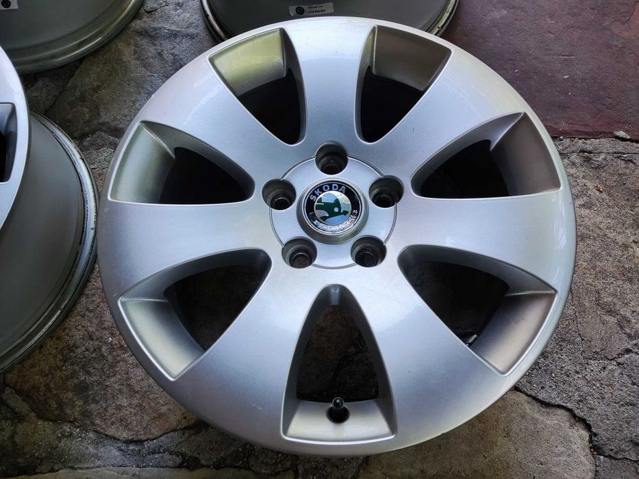 Шкода 5х112 - 16 цола оригинални алуминиеви лети джанти Skoda