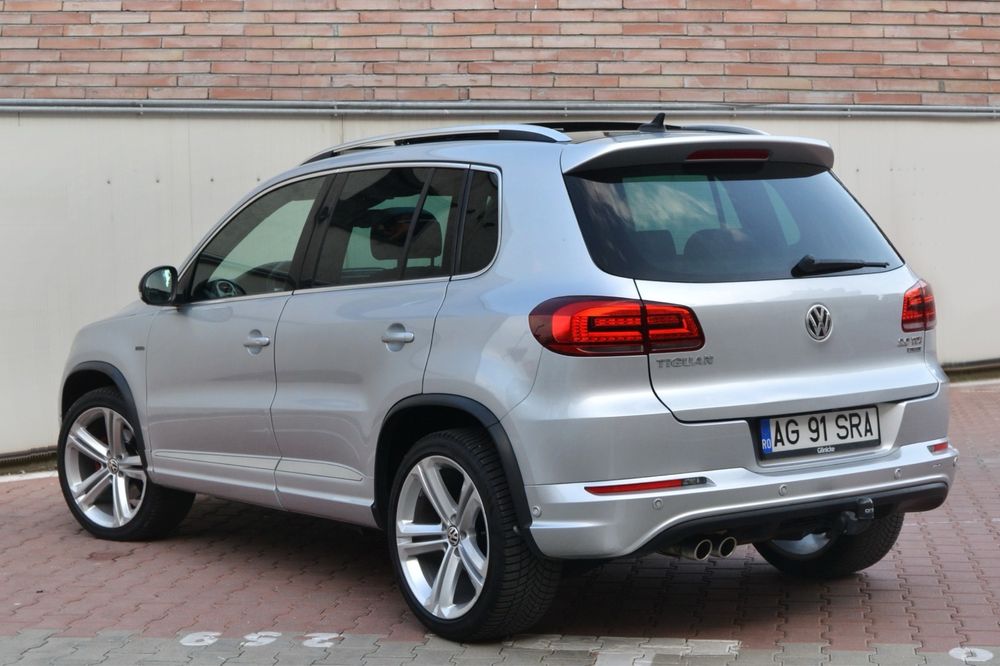 VW Tiguan R-Line 2.0 tdi 177cp Automat4*4/ Webasto/5 Butoane/Panoramic