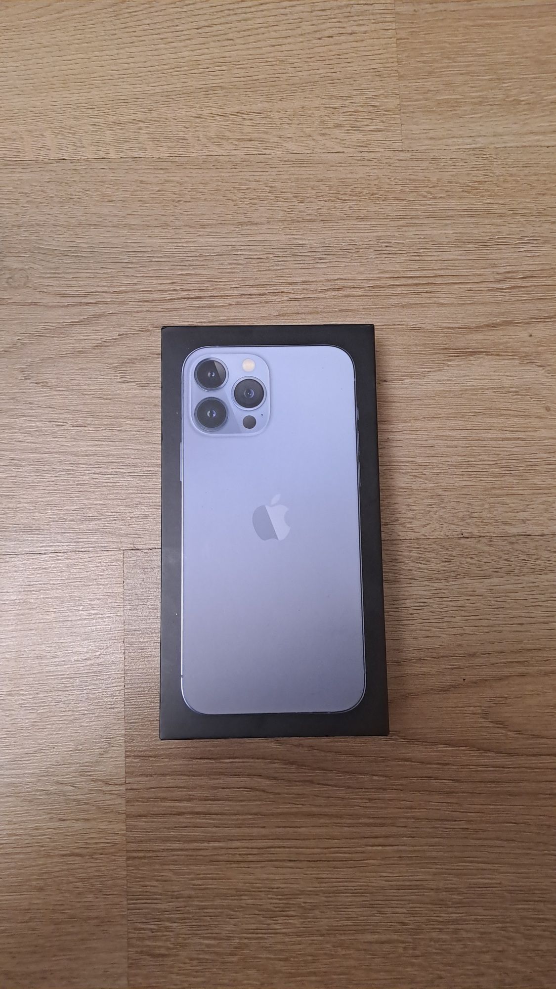 Iphone 13 pro max+ 9 калъфа към него