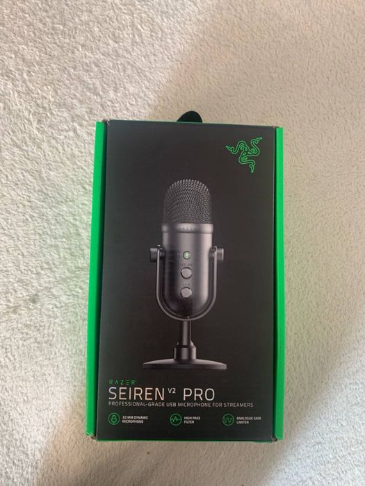 Микрофон Razer Seiren v2 pro
