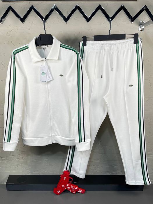 Продавам мъжки спортен комплект Lacoste