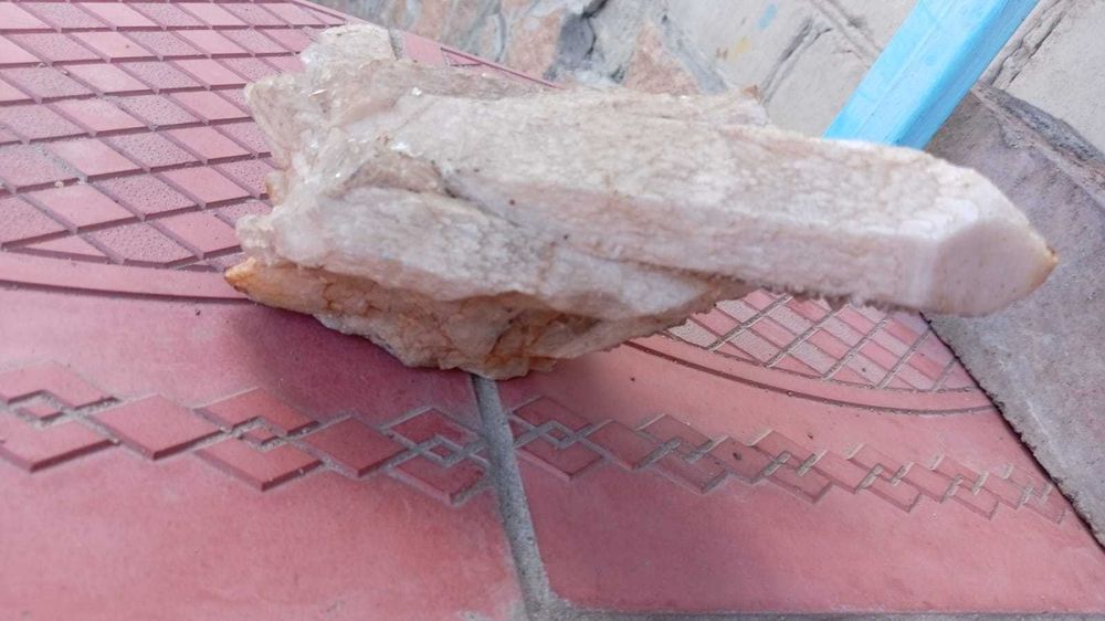 Продам кварц  ..