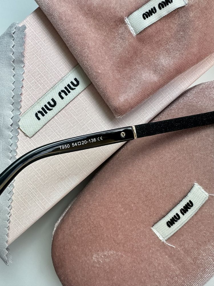 Слънчеви очила Miu Miu