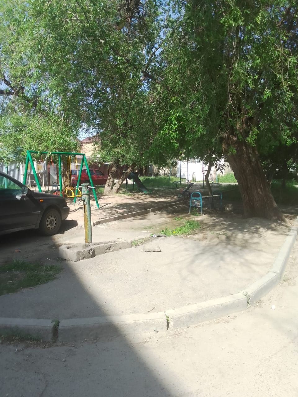 3 комн,2 эт,не угловая,центр