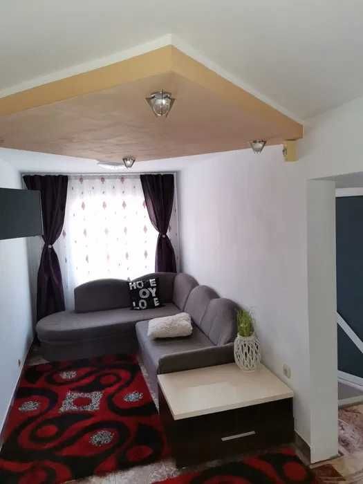 apartament cu 4 camere, Imparat Traian - Scoala nr.14, etaj 2