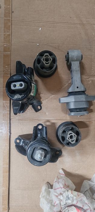 Авто запчасти сатылады