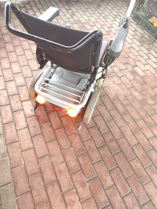 Scaun meyra  stare excelenta baterii +incarcator