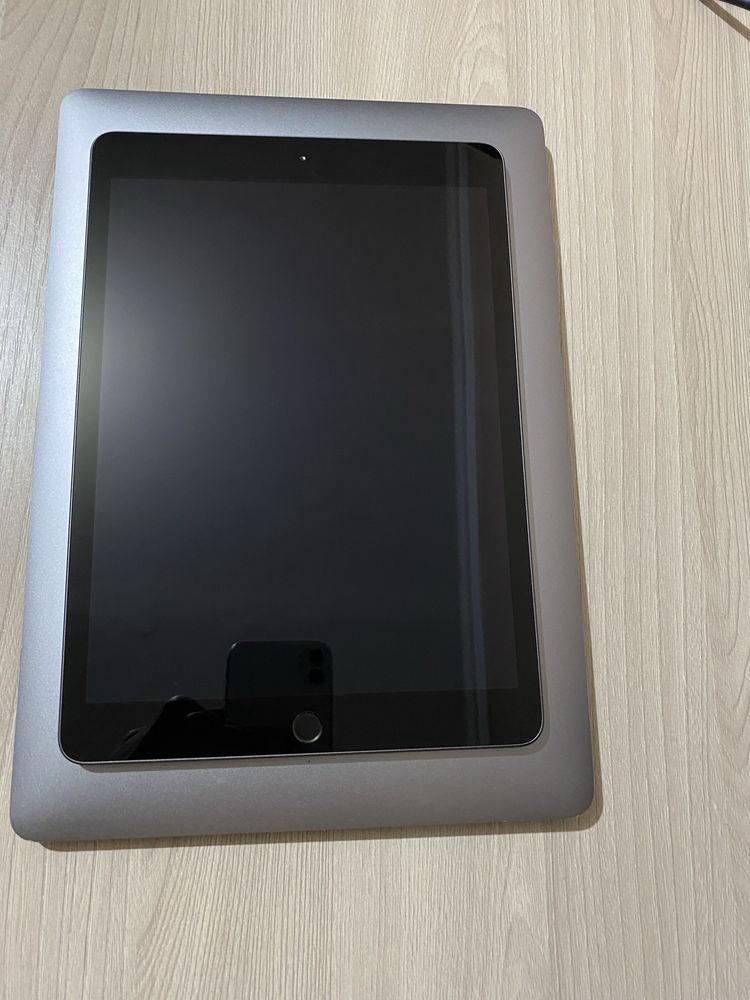 Ipad (8th generation)